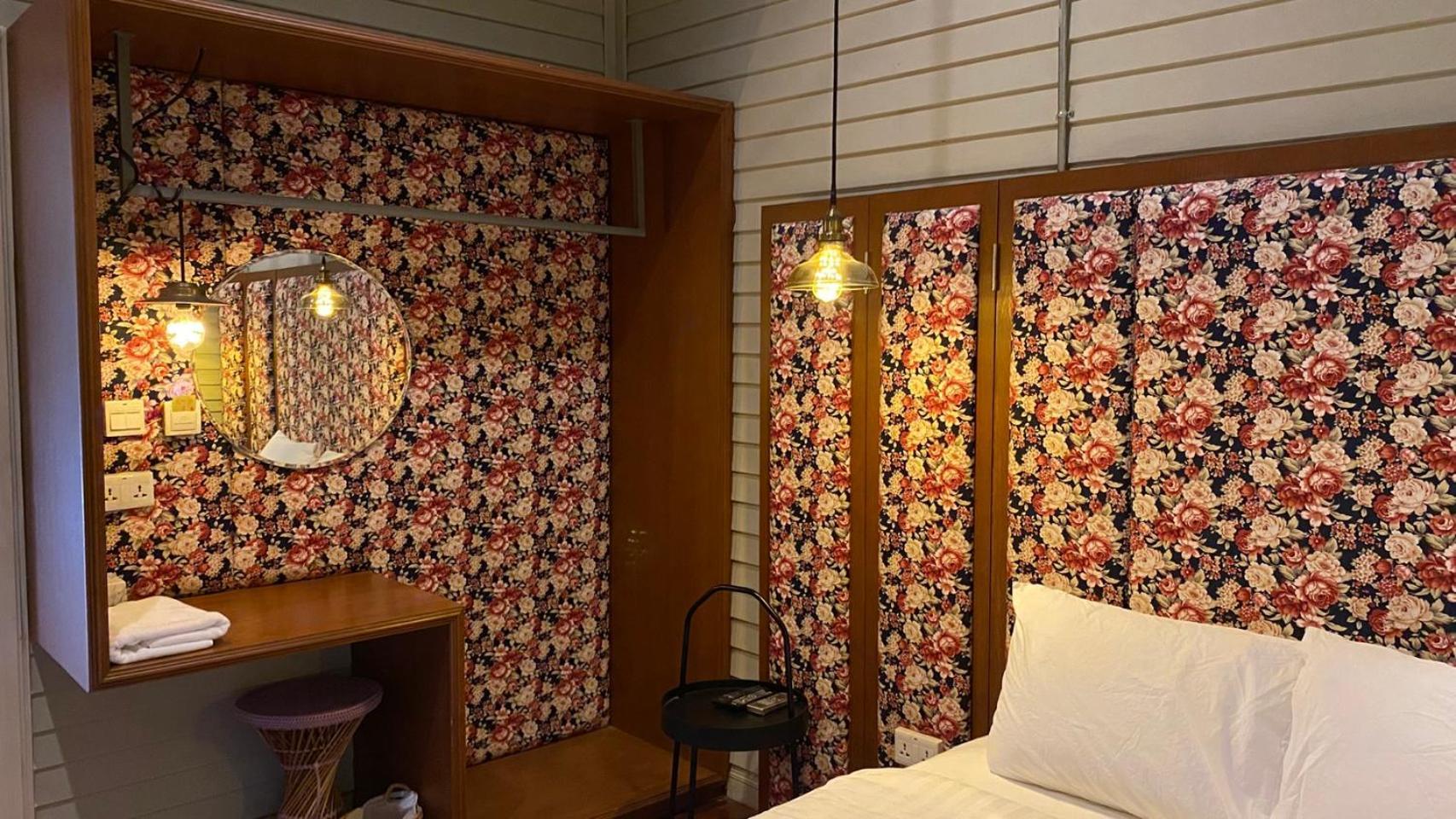 Azure Hostel Bangkok Buitenkant foto